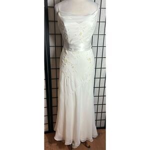 Stunning Ivory Wedding Dress Sleeveless Beaded
